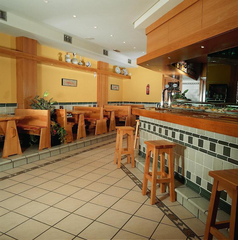 Hotel Isabel Briviesca Buitenkant foto