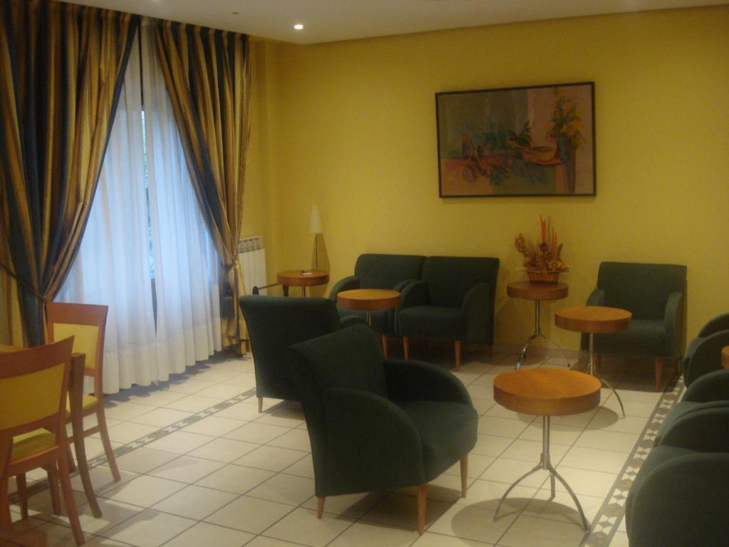 Hotel Isabel Briviesca Buitenkant foto